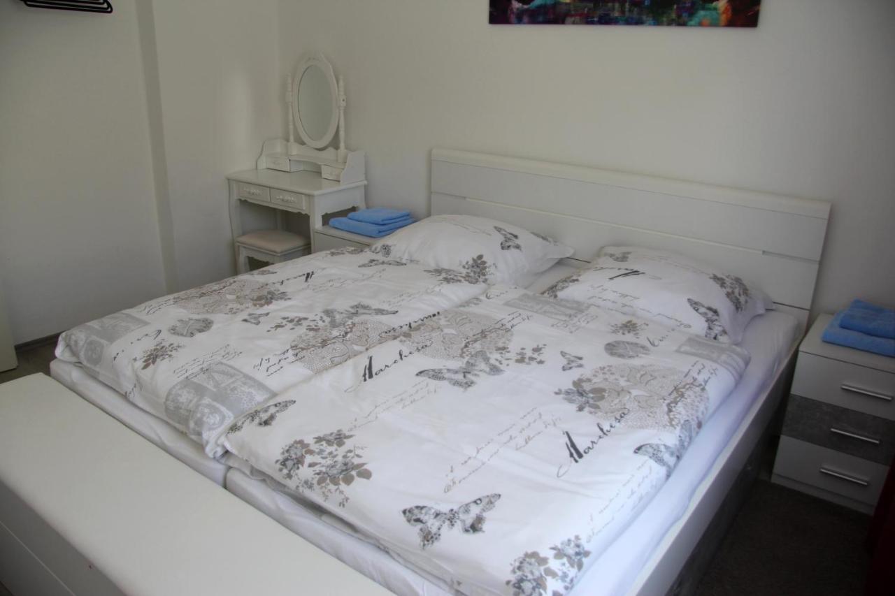 טרייר Geraeumige 4 Zimmer Wohnung An Den Kaiserthermen מראה חיצוני תמונה